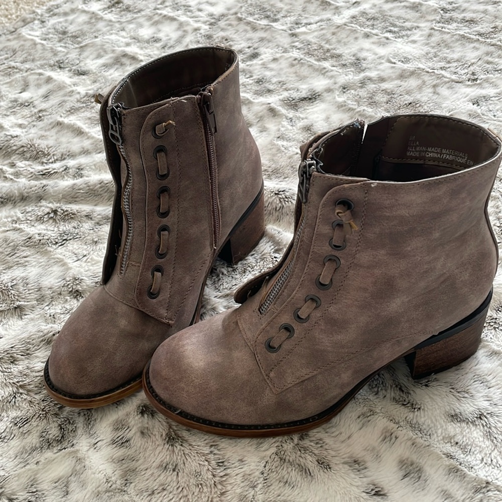 Vintage 93 Dusty Mauve/Taupe Women’s Sz 7M Boots